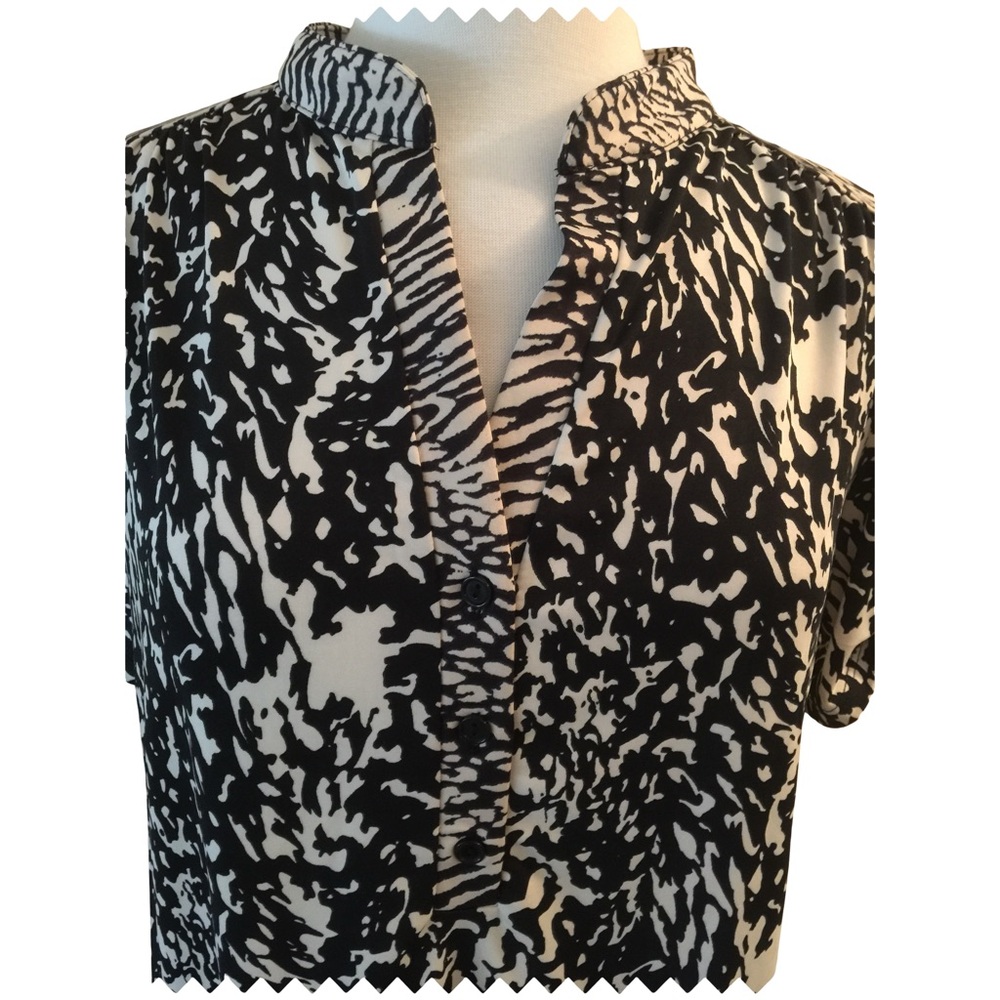 Open collar shirt